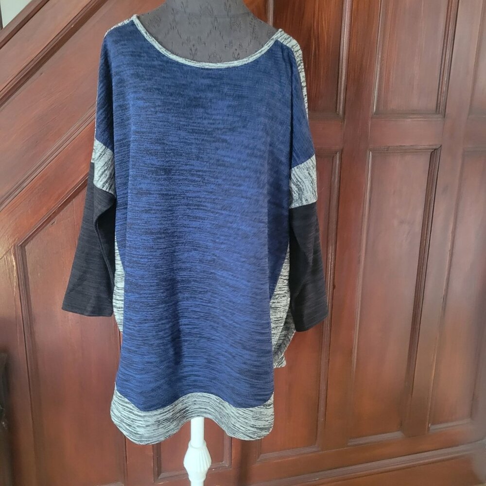Patrizia Luca Blue & Gray Colorblock Tunic Top M 3/4 Sleeves Soft Stretch Knit